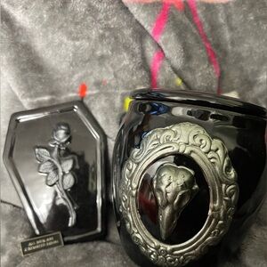 Mini decorative urn with Raven, with bonus pin “All Men Are Cremated Equally”